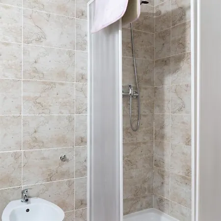 Pensión La Fenice A.c.