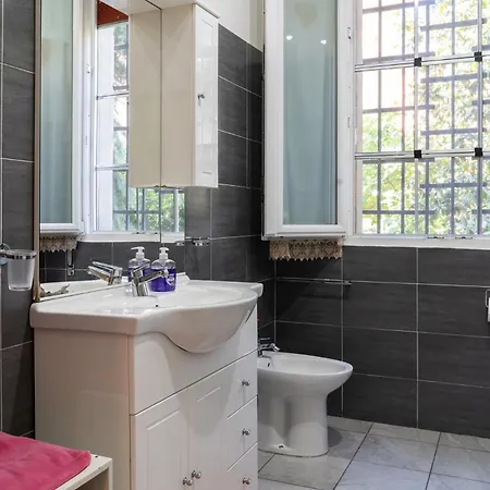 La Fenice A.c. Pensión Bolonia